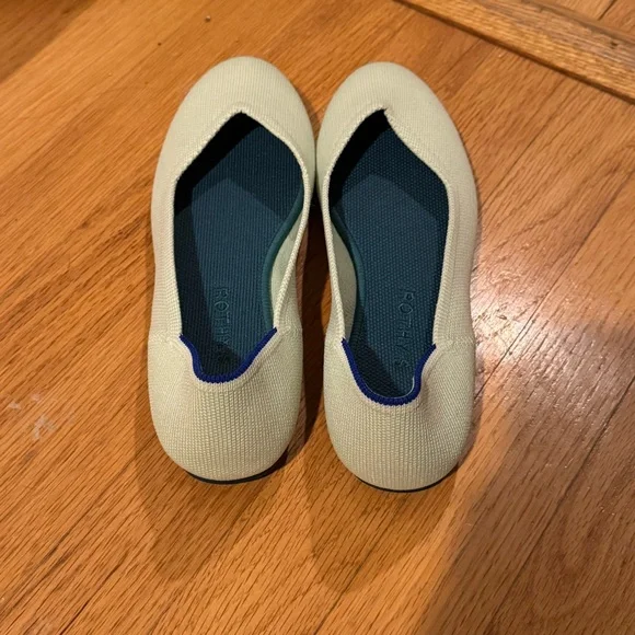 Rothy’s ‘The Ballet Flat in Sour Apple’ size 8 - Picture 2 of 6